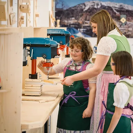 Narzissendorf Zloam - Ferien & Abenteuer Am Apart Otel Grundlsee