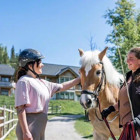 Narzissendorf Zloam - Ferien & Abenteuer Am 4* Grundlsee