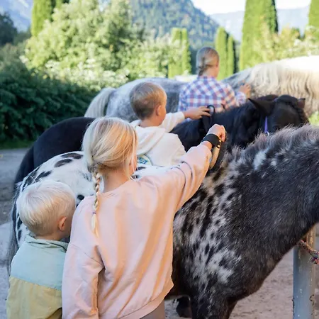 Apart Otel Narzissendorf Zloam - Ferien & Abenteuer Am 4*