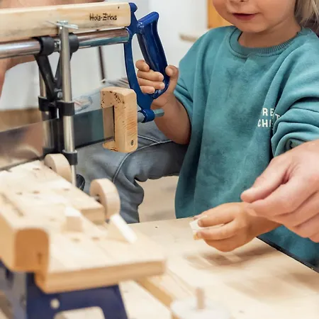 Narzissendorf Zloam - Ferien & Abenteuer Am Apartahotel Grundlsee